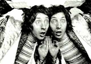 Emo Philips mirror